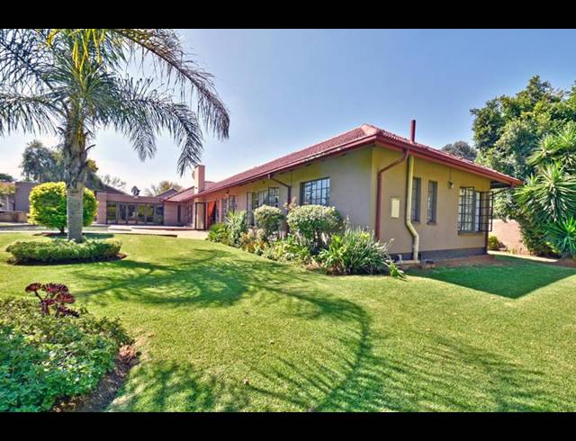 3 BEDROOM HOUSE FOR SALE IN ALBEMARLE